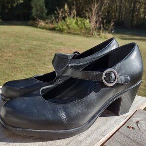 Dansko Becca Black Napa Leather Womens Sz 8-8.5/EU 39 Buckle Heel Mary Janes GUC
